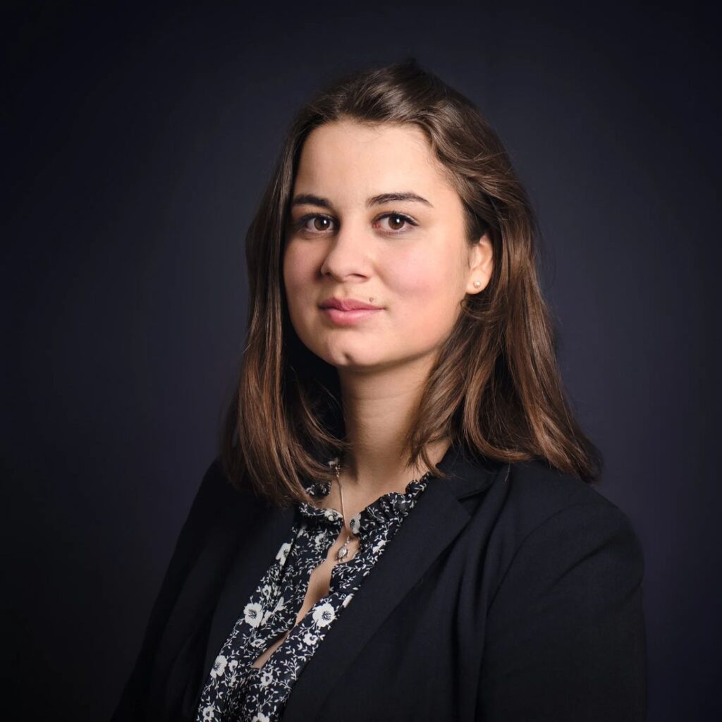 Portrait de Maître Marilou BARTHE, avocate inscrite au barreau de Tarn-et-Garonne